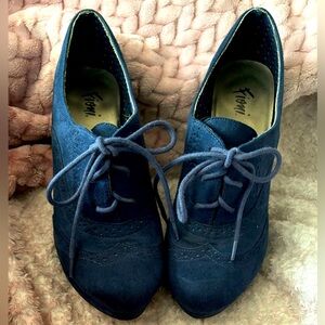 Fioni suede blue heels